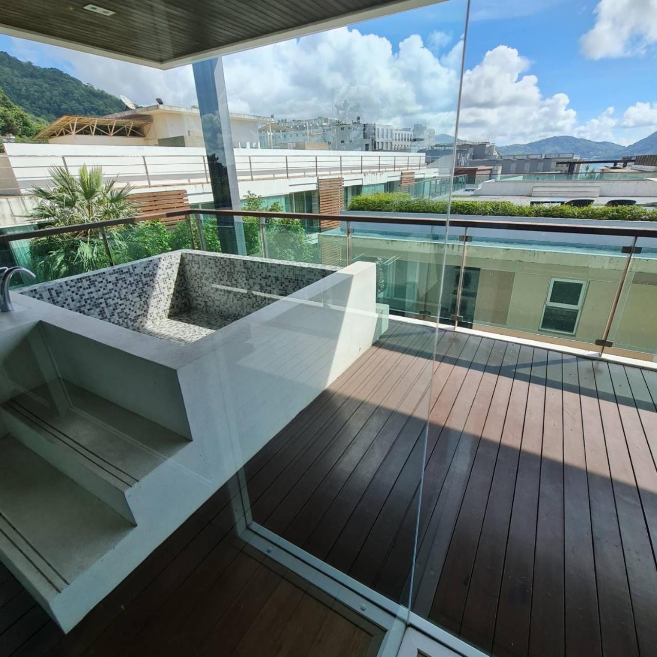 The Privilege Residence Patong Екстериор снимка
