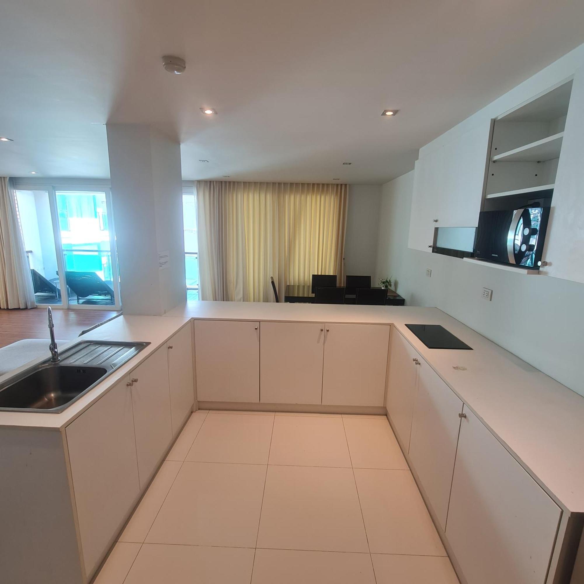 The Privilege Residence Patong Екстериор снимка