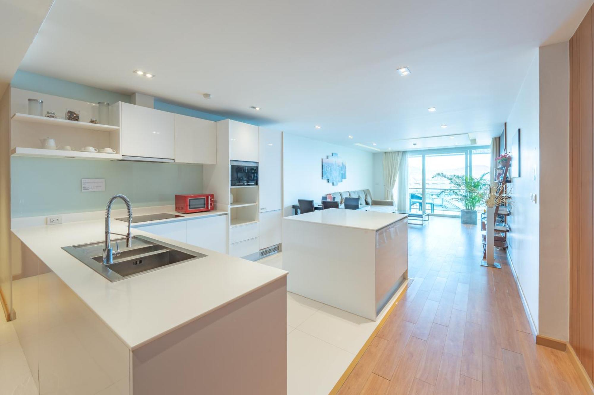 The Privilege Residence Patong Екстериор снимка