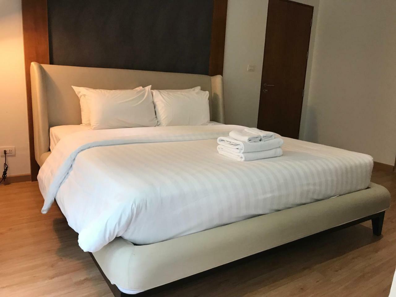 The Privilege Residence Patong Екстериор снимка