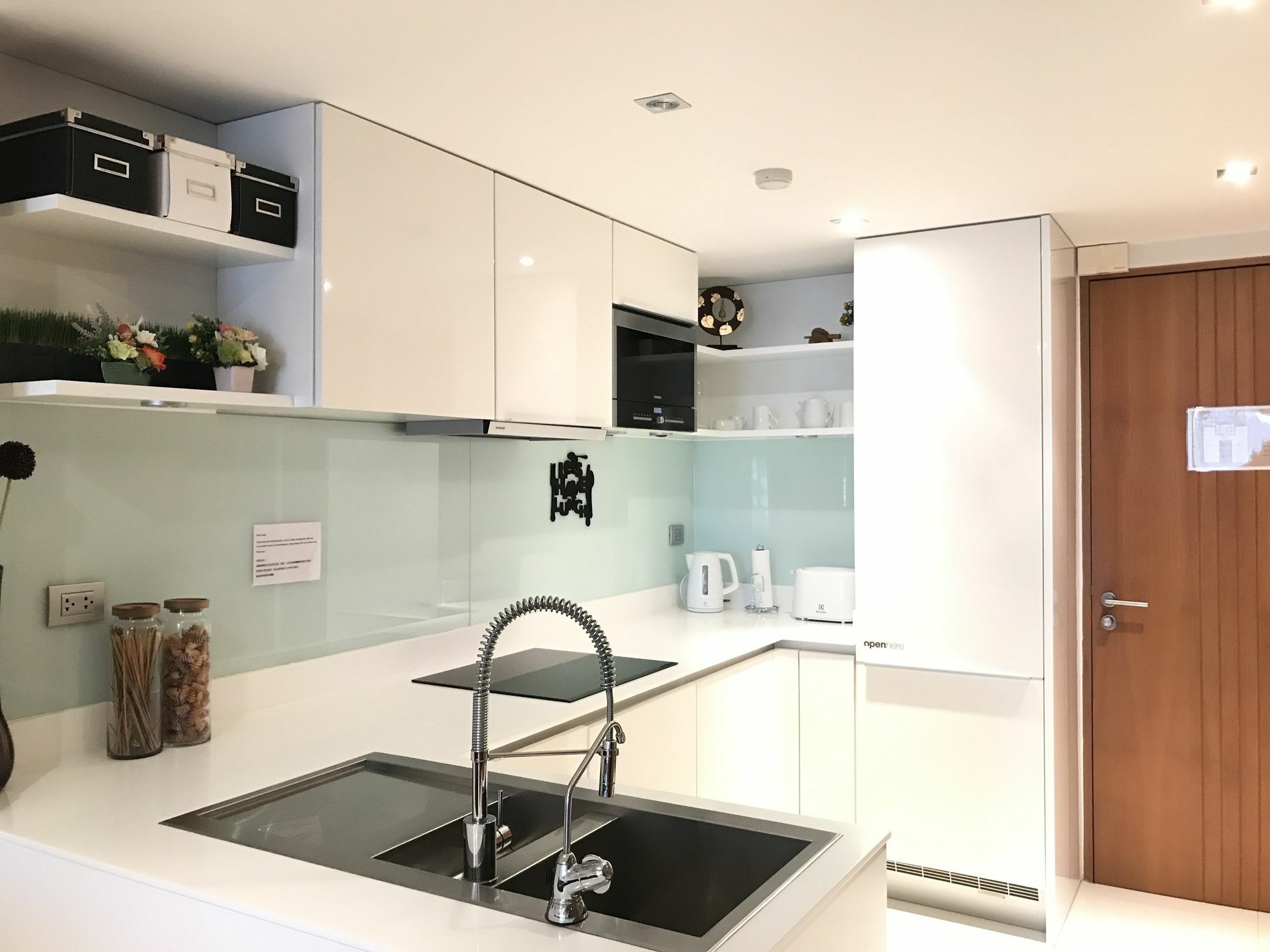 The Privilege Residence Patong Екстериор снимка