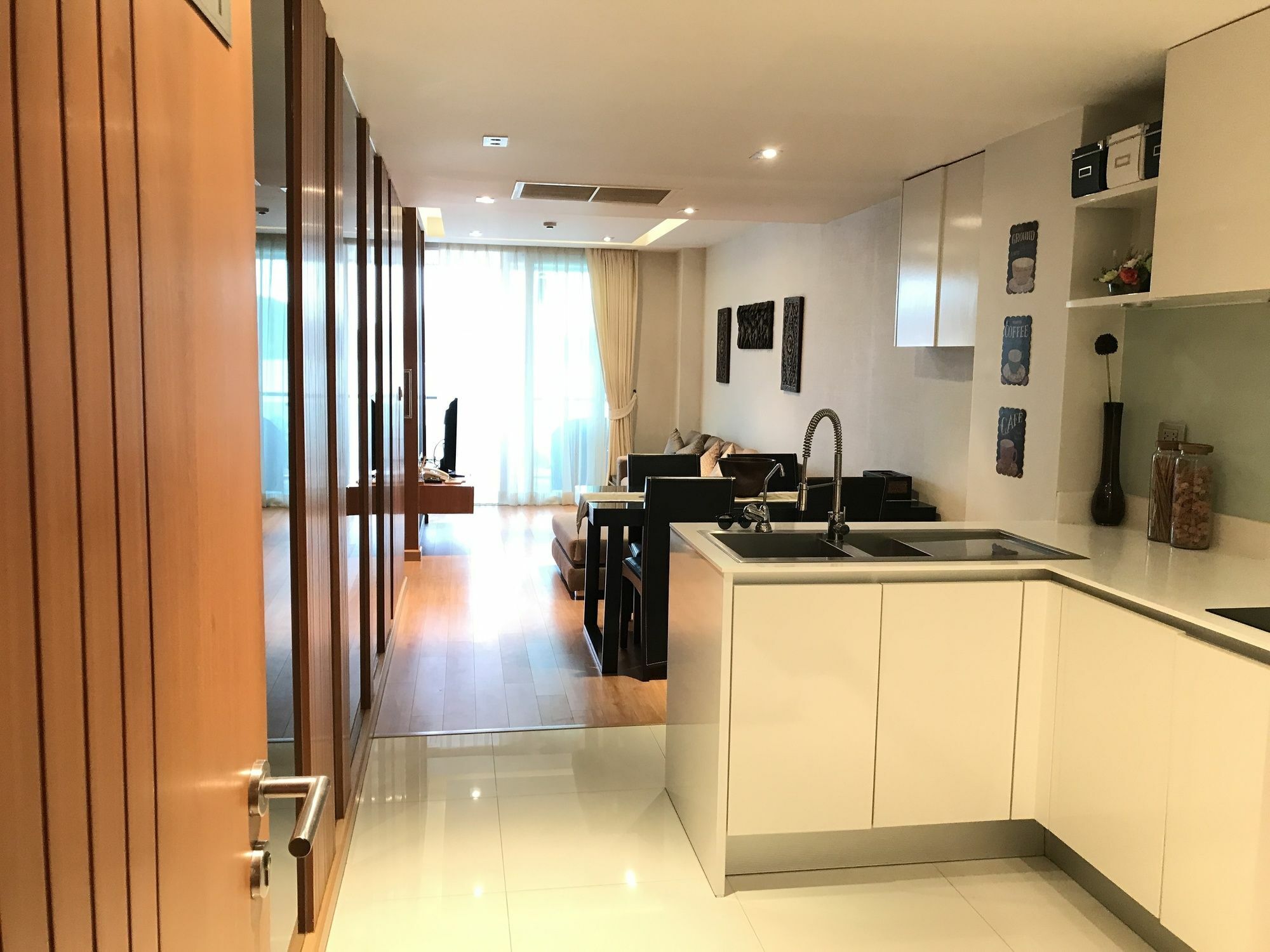 The Privilege Residence Patong Екстериор снимка